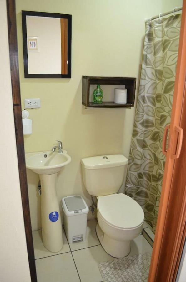 אלאג'ואלה #4 Private Room Close To Airport מראה חיצוני תמונה