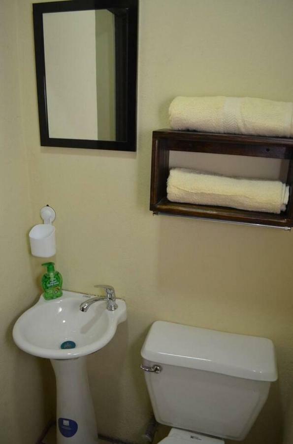 אלאג'ואלה #4 Private Room Close To Airport מראה חיצוני תמונה
